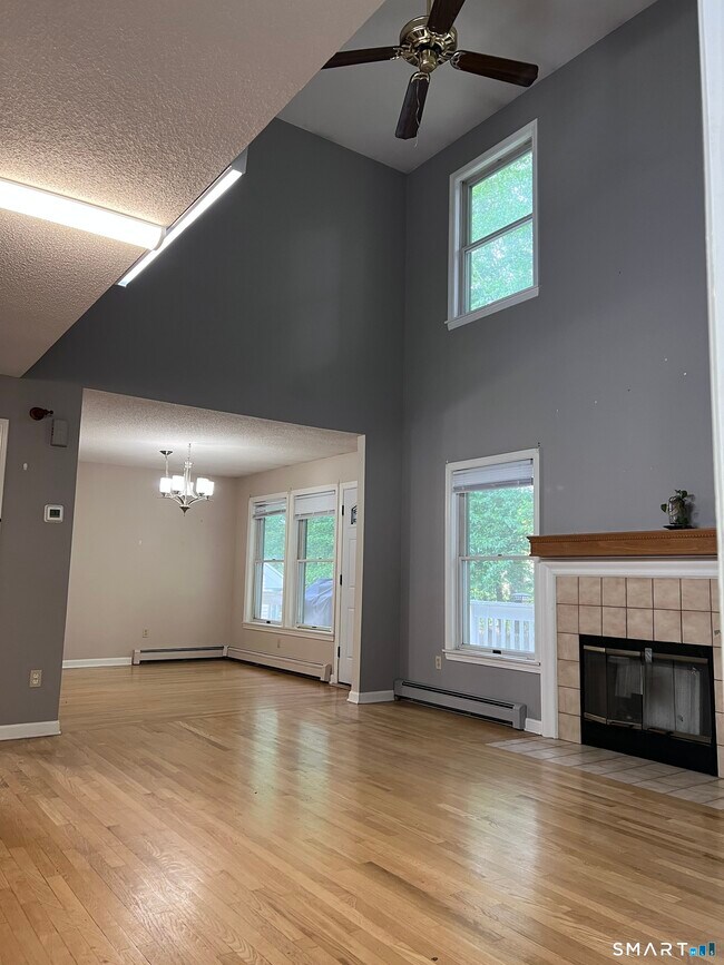 Building Photo - 163 Trotters Way