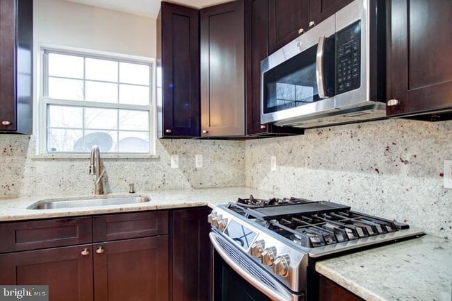 Building Photo - 6912 Kerrywood Cir