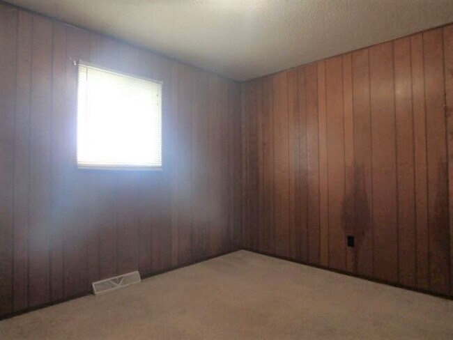 Building Photo - 3417 Bonny Linn Dr