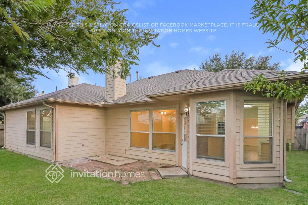 Building Photo - 22826 Tara Way Dr