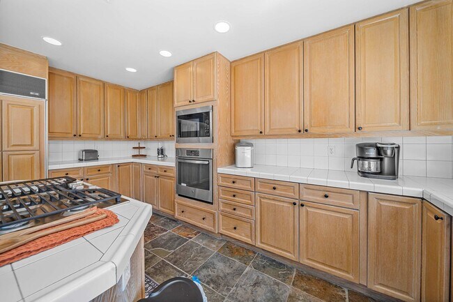 Building Photo - 49810 Ave Montero