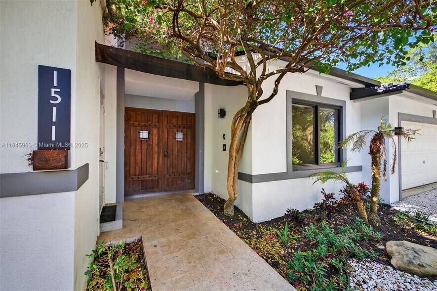 Building Photo - 1511 SW 30th Pl