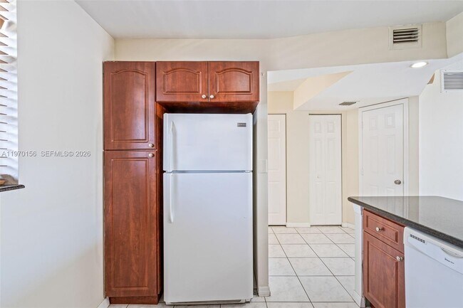 Building Photo - 3703 NE 166th St