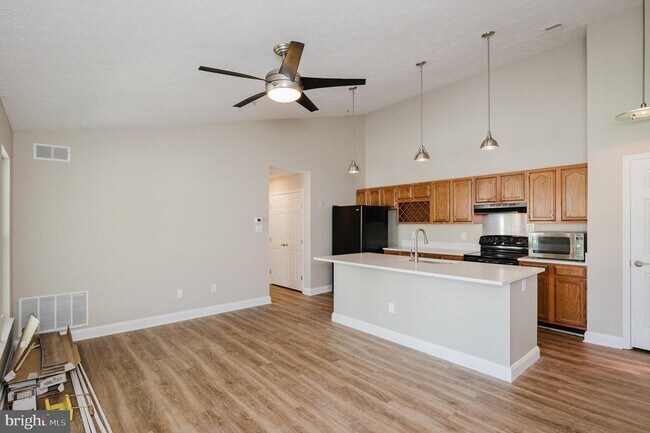 Building Photo - 3100 Cardinal Way