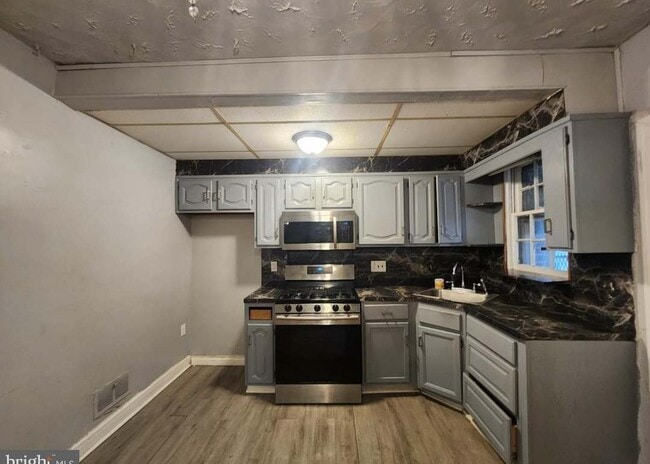 Building Photo - 2639 W Lafayette Ave