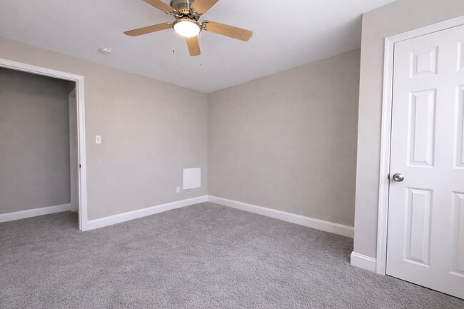 Building Photo - 2917 Cornwall Rd