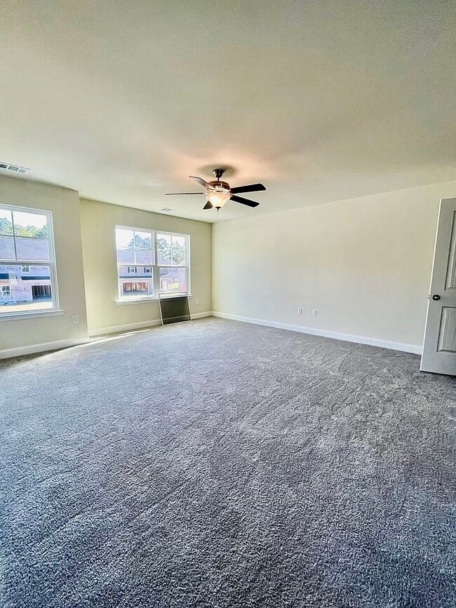 Building Photo - 719 Mill Creek Cir