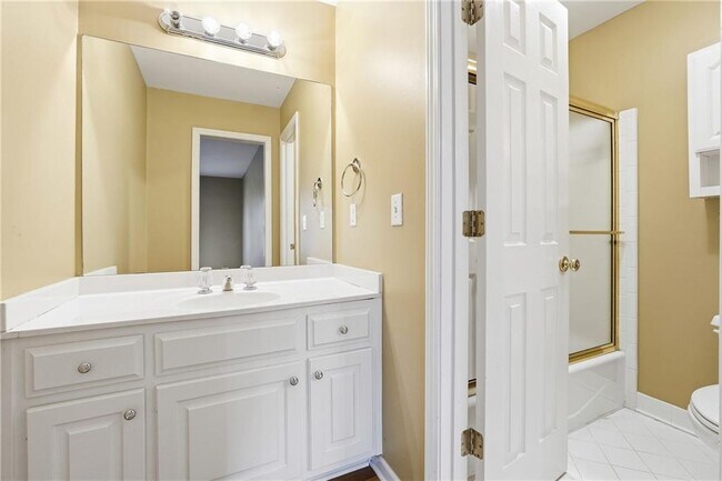 Building Photo - 5020 Greatwood Ln