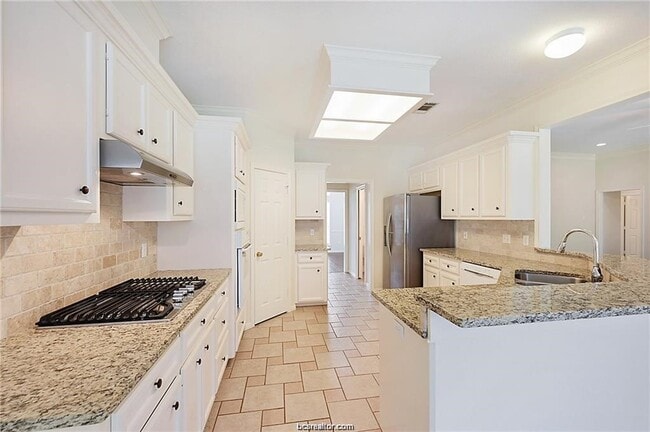Building Photo - 4709 Shoal Creek Dr