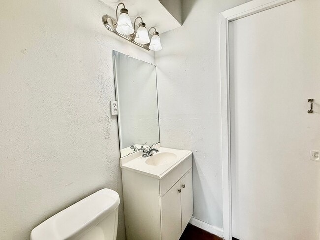 Building Photo - 1000 Heights Blvd