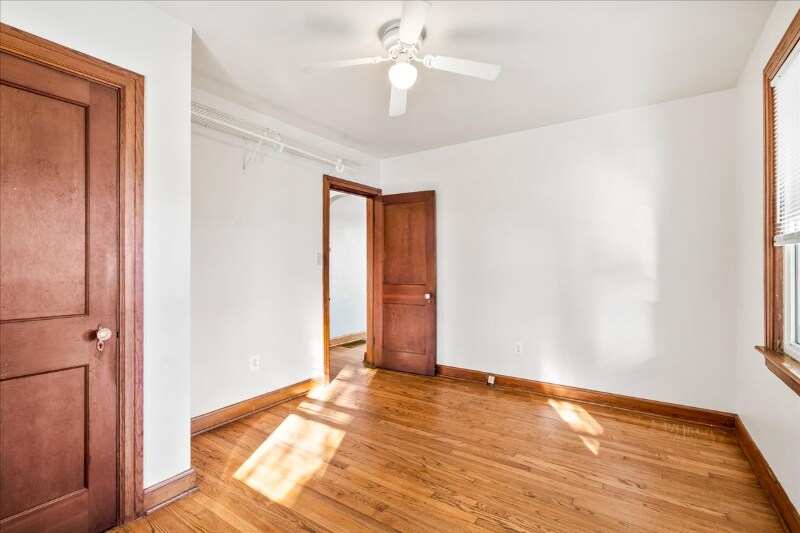 Building Photo - 3 Locust St