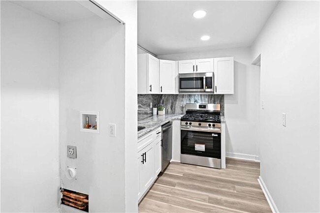 Building Photo - 4300 Roswell Rd NE