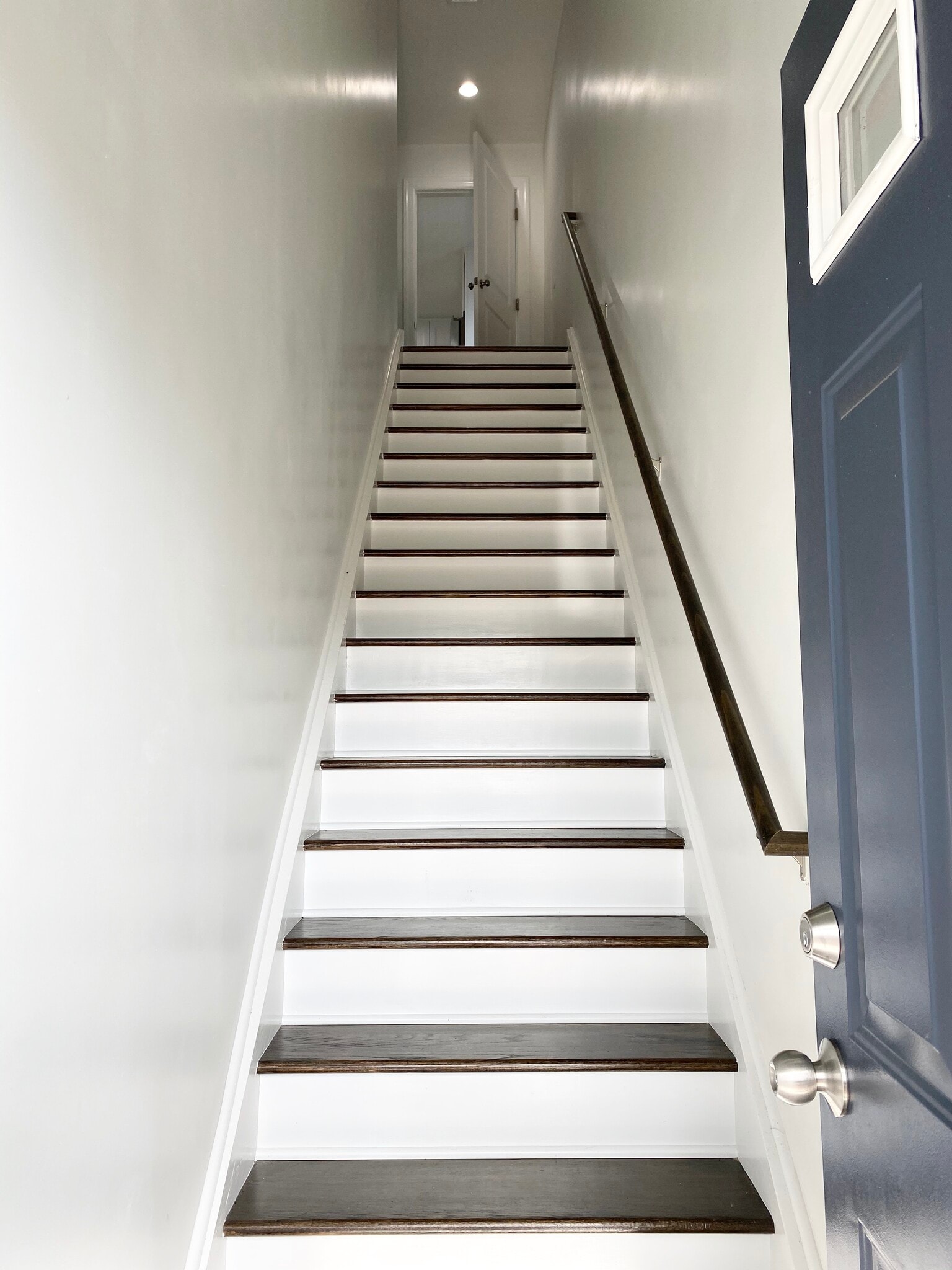 Building Photo - 61 Chestnut St