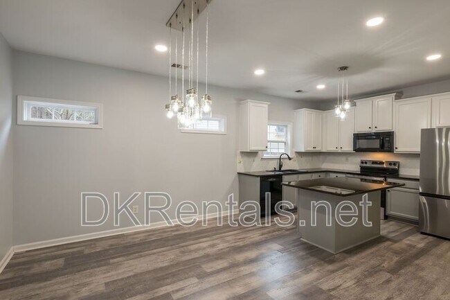 Building Photo - 5192 Centennial Creek View NW