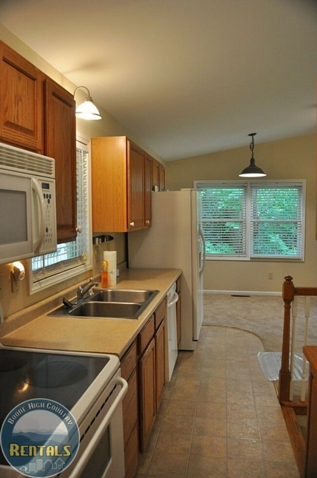 Building Photo - Cozy 2bd House In Great Location!