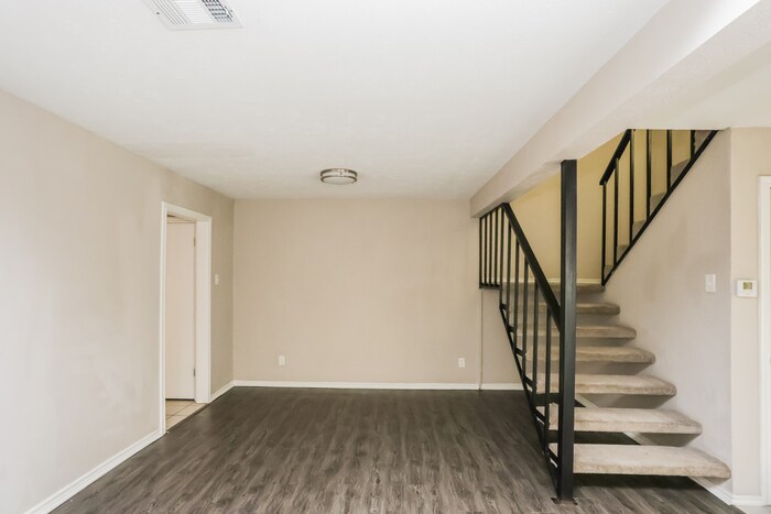 Building Photo - 8707 N Normandale St