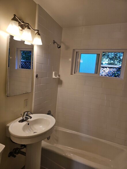 Updated bath - 282 Monroe Dr