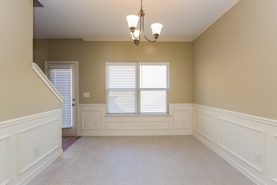 Building Photo - 40 Hamil Ct NW