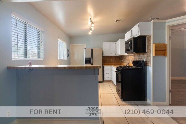 Building Photo - 800 Brooks Ave