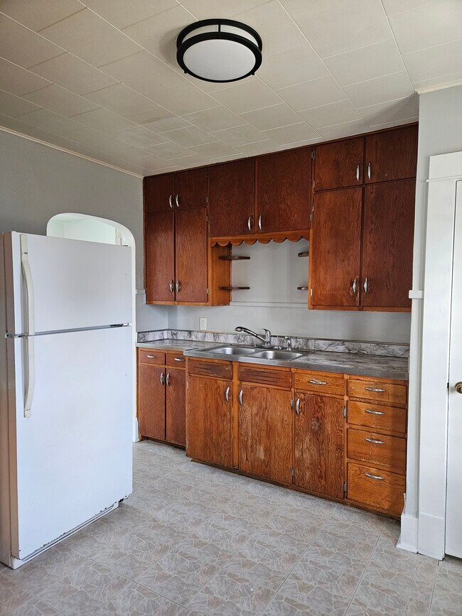 Building Photo - 616 Lee St