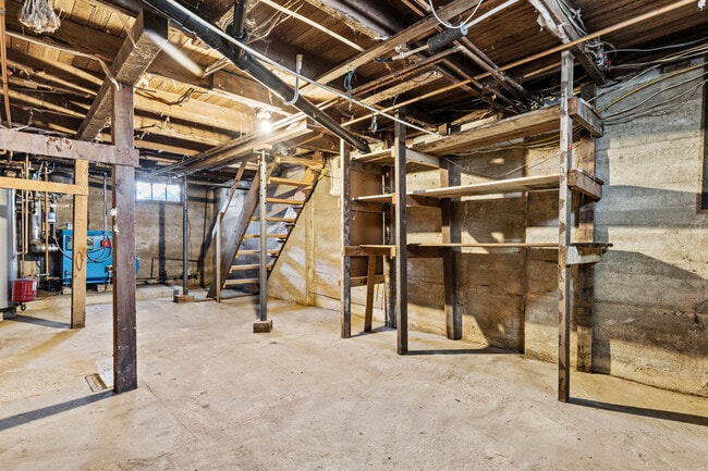 Building Photo - 14 High St