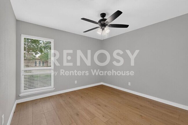 Building Photo - Renovated in Allen Ready to Be Your Home