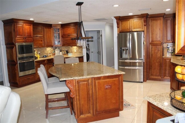 Building Photo - 16713 Sheffield Park Dr