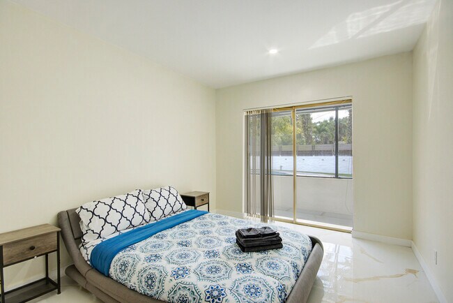 Bedroom 3 - 2420 SW 44th Ter