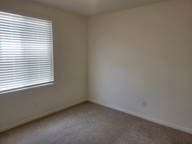 Building Photo - Newer 3 bedroom home in Treville Subdivision!