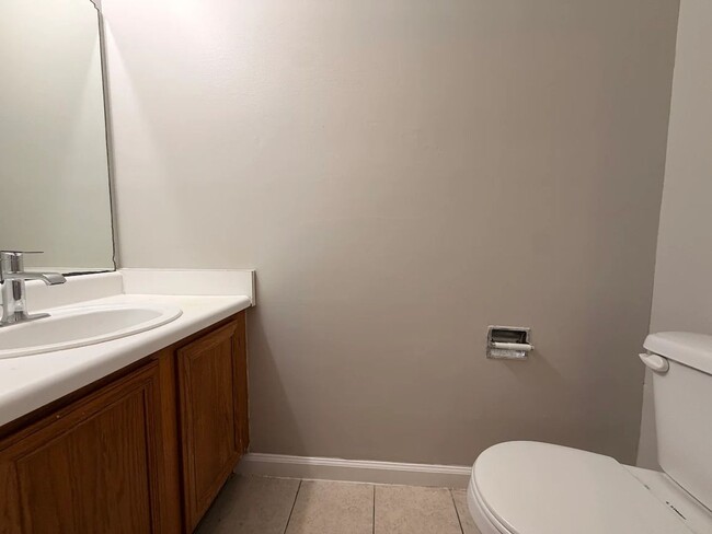 Building Photo - 3 bed 2 bath in Decatur!
