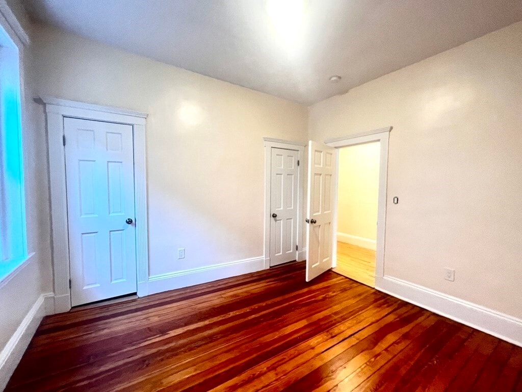 Building Photo - 14 Trowbridge St