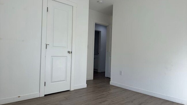 Building Photo - 815 SW 8th St