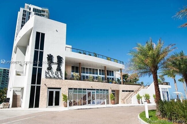 Building Photo - 4010 S Ocean Dr