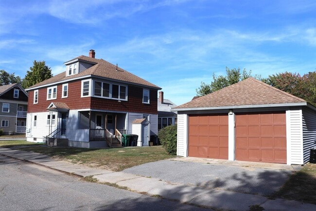 Building Photo - 32 Gilman St