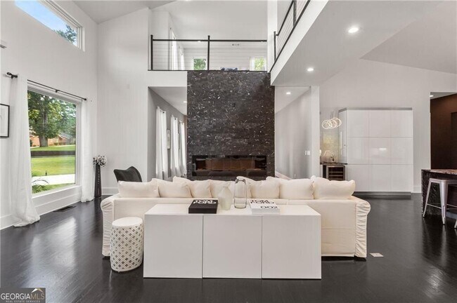 Building Photo - 1756 N Akin Dr NE