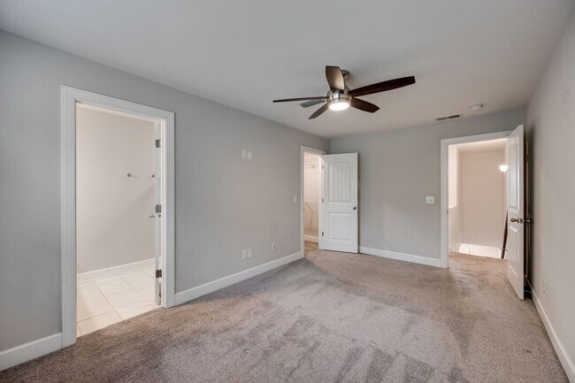 Building Photo - 1135 Lilly Valley Way