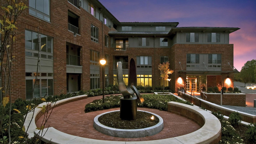 Exterior and Entryway - Watertown Square