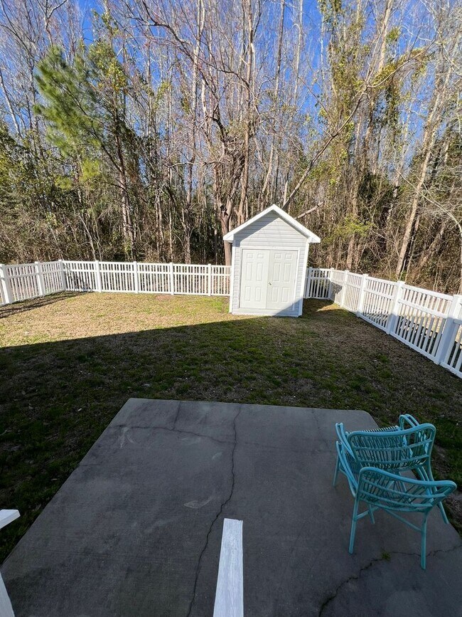 Building Photo - Home in Turtle Cove at White Lake NC   3 B...