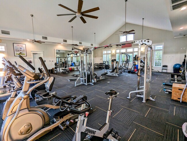 Building Photo - Gorgeous 4 Bedroom, 2.5 bath in Summerhouse community - Holly Ridge