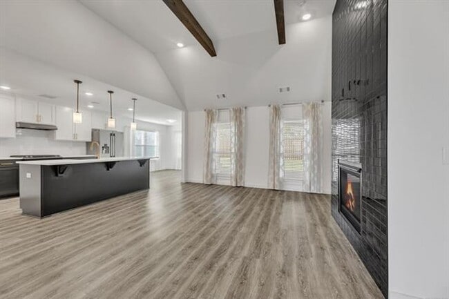 Building Photo - Stunning 4 Bed 3 Bath Broken Arrow Gem