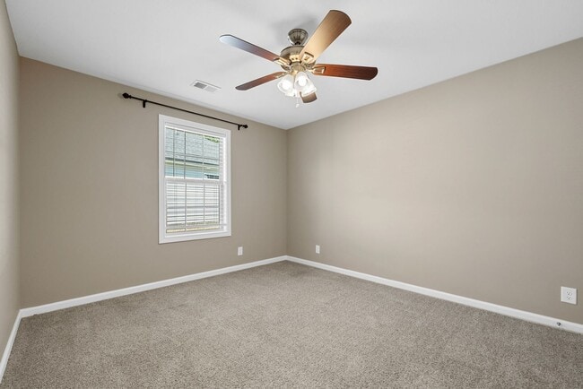 Building Photo - 1252 Magnum Dr