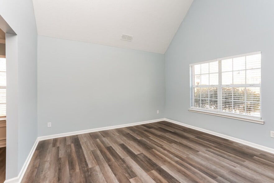 Building Photo - 2574 Walter Way