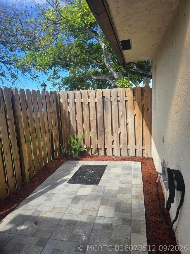 Building Photo - 3801 Waterview Cir