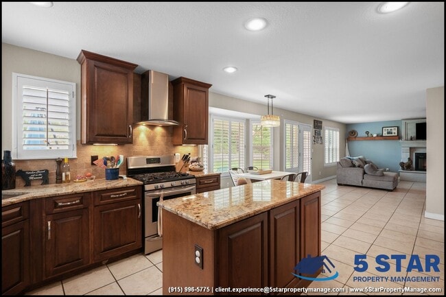 Building Photo - 6052 Bandolero Dr