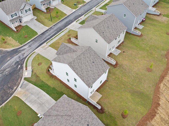 Building Photo - 283 White Cedar Dr
