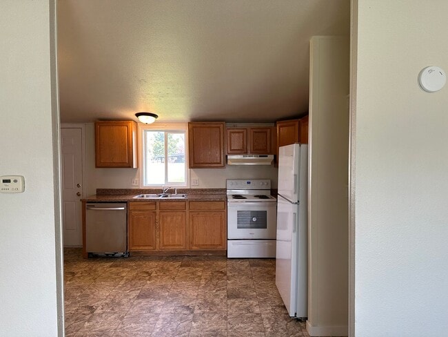 Building Photo - 2641 Falcon St
