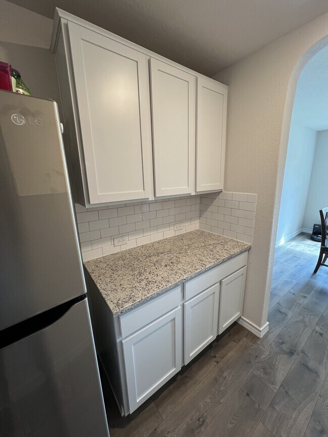 Building Photo - 317 Denison Dm
