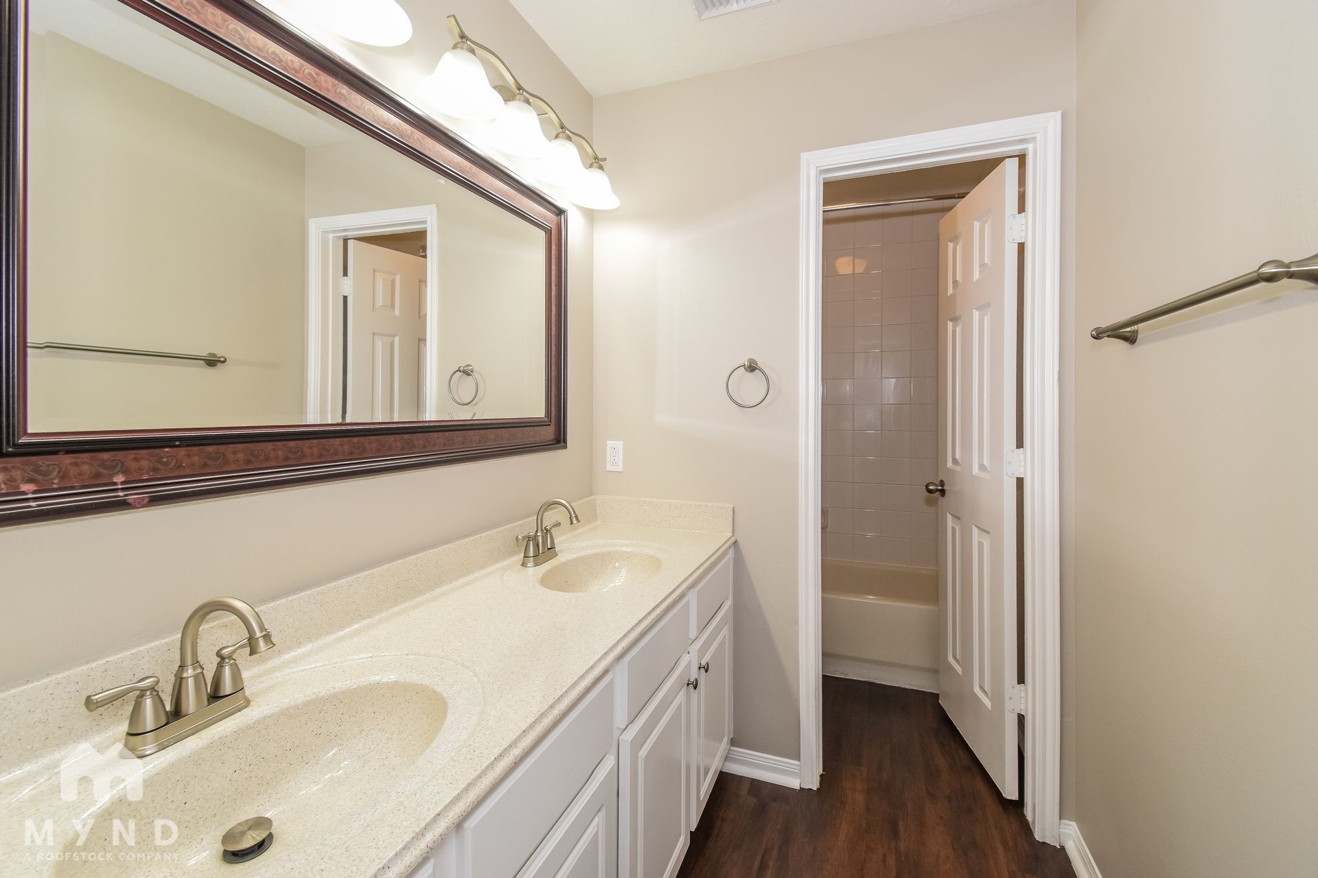 Building Photo - 2131 Crimson Lake Ln