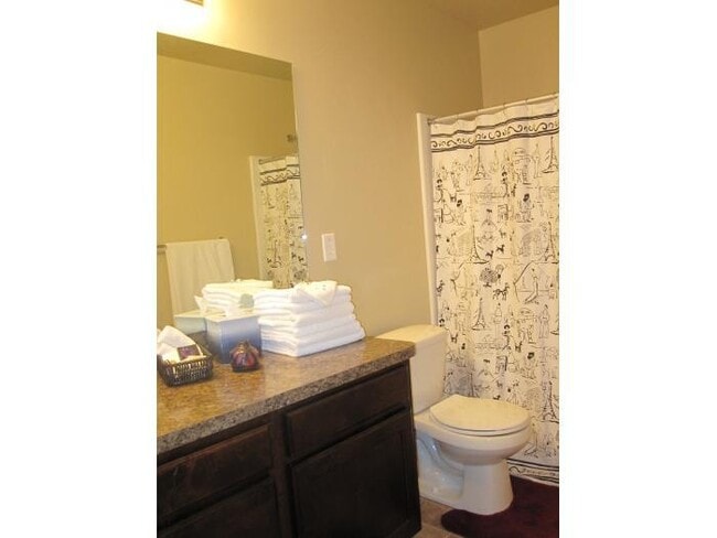 Building Photo - Beautiful Layton Townhome for Rent