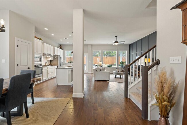 Building Photo - 362 Dayridge Dr